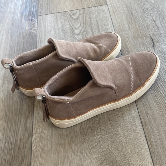 Tom’s Paxton Tan Suede Sneaker Slip-on Bootie Shoe - Picture 1 of 10